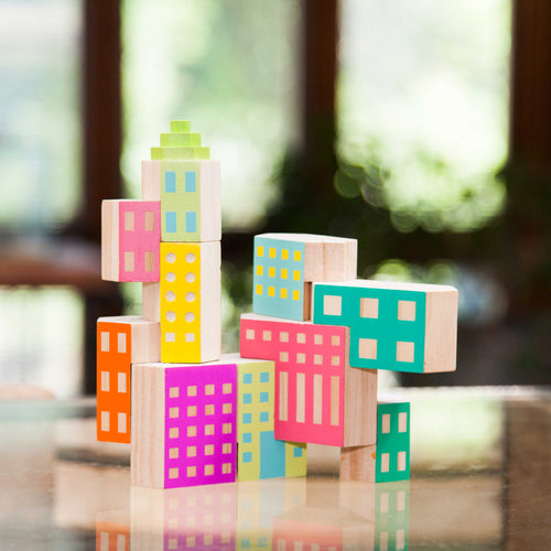 Areaware Blockitecture Deco : composition de blocs dans un décor intérieur.